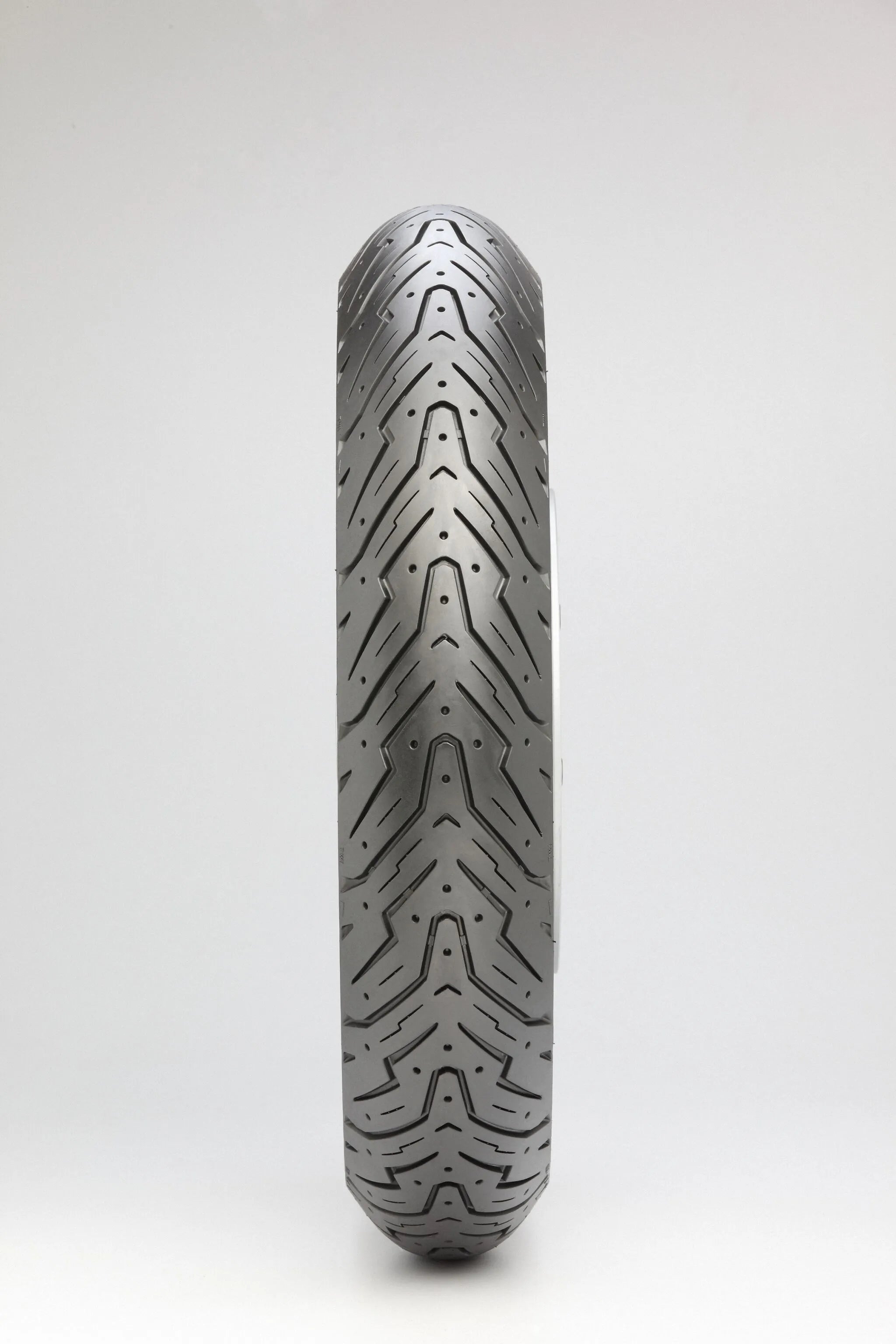 Pirelli Angel Scooter Tire 110/70-16 Front/rear