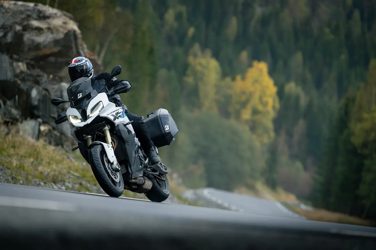 Bridgestone T33 Tire - 190/50zr17 Rear