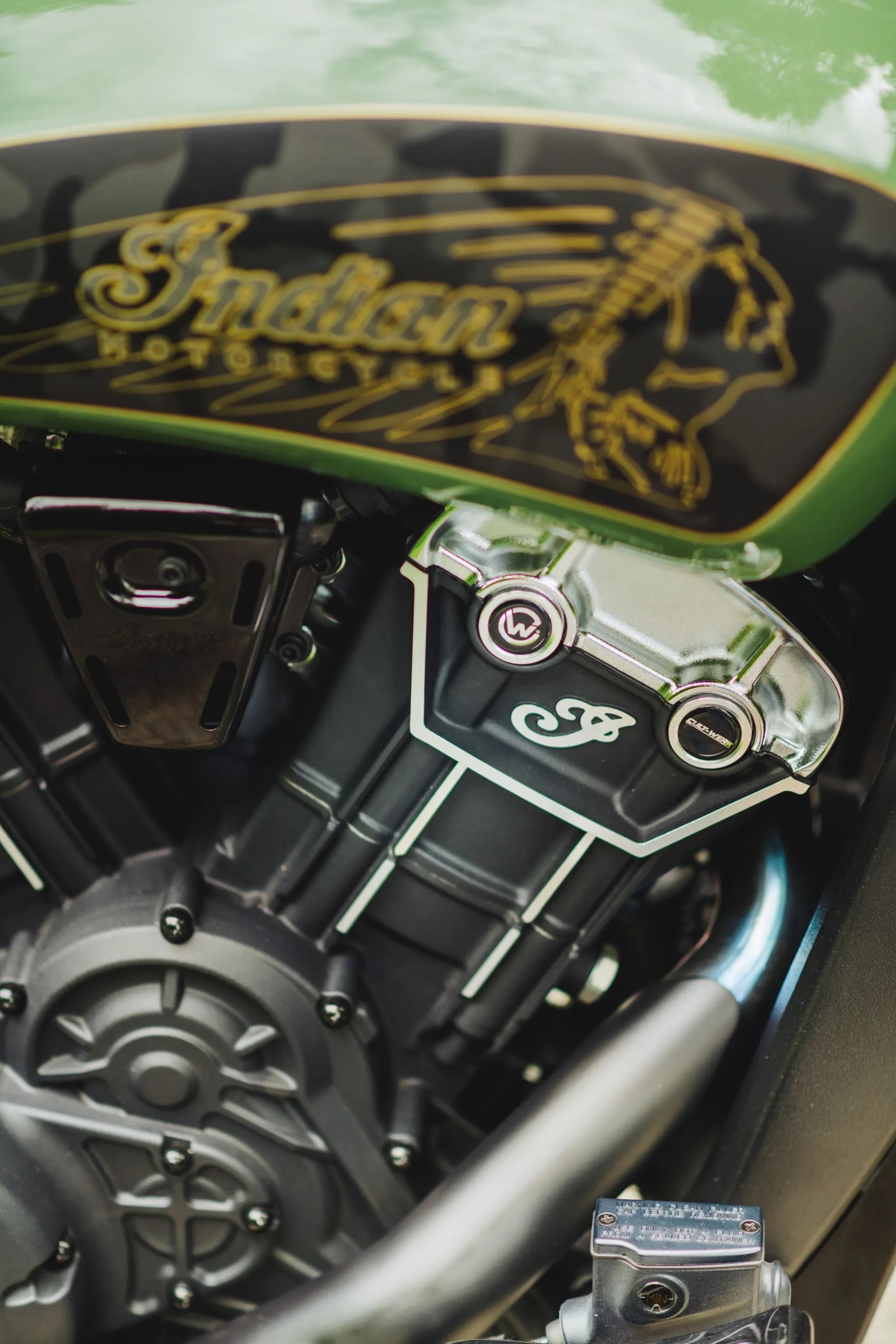 Cult Werk Camshaft Cover Scout - Gloss Black Aluminum