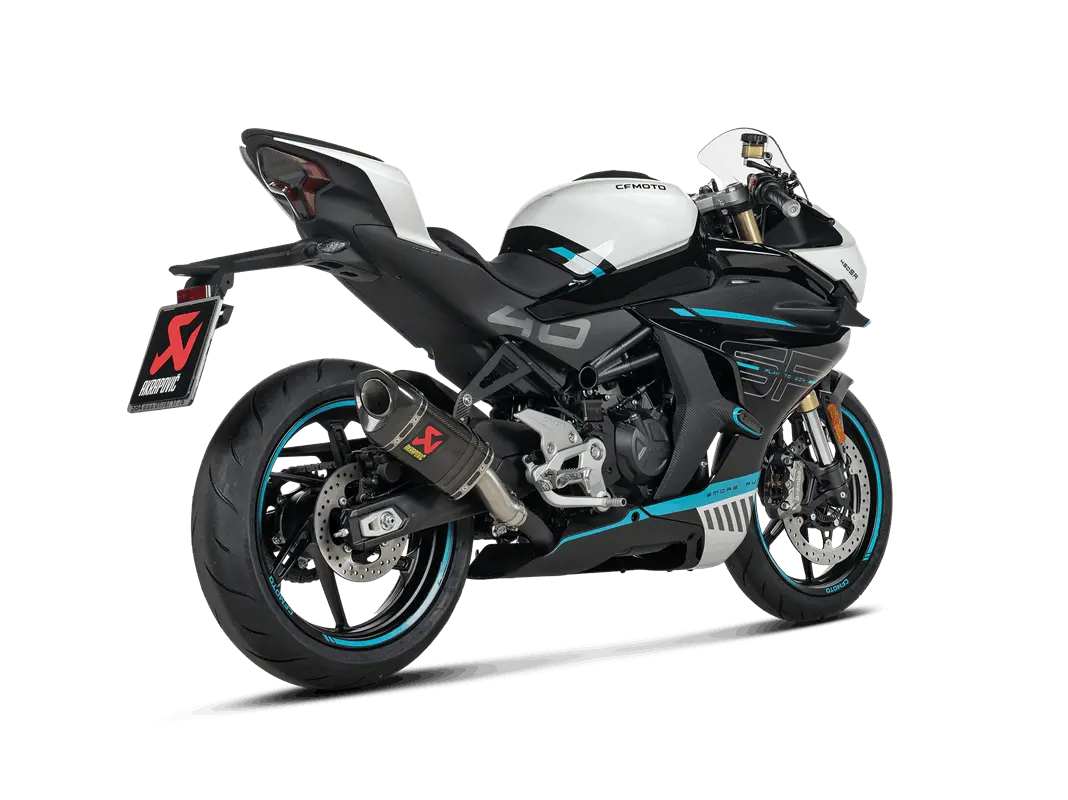 Akrapovic Slip-on Line Ljuddämpare Street Kolfiber