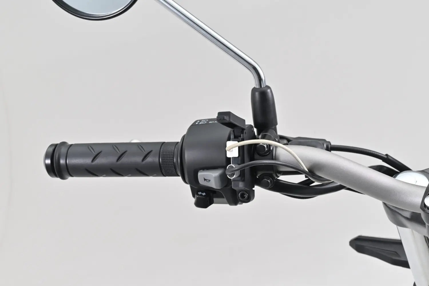 Daytona Usb Charging Port - 5v/2.4a Output