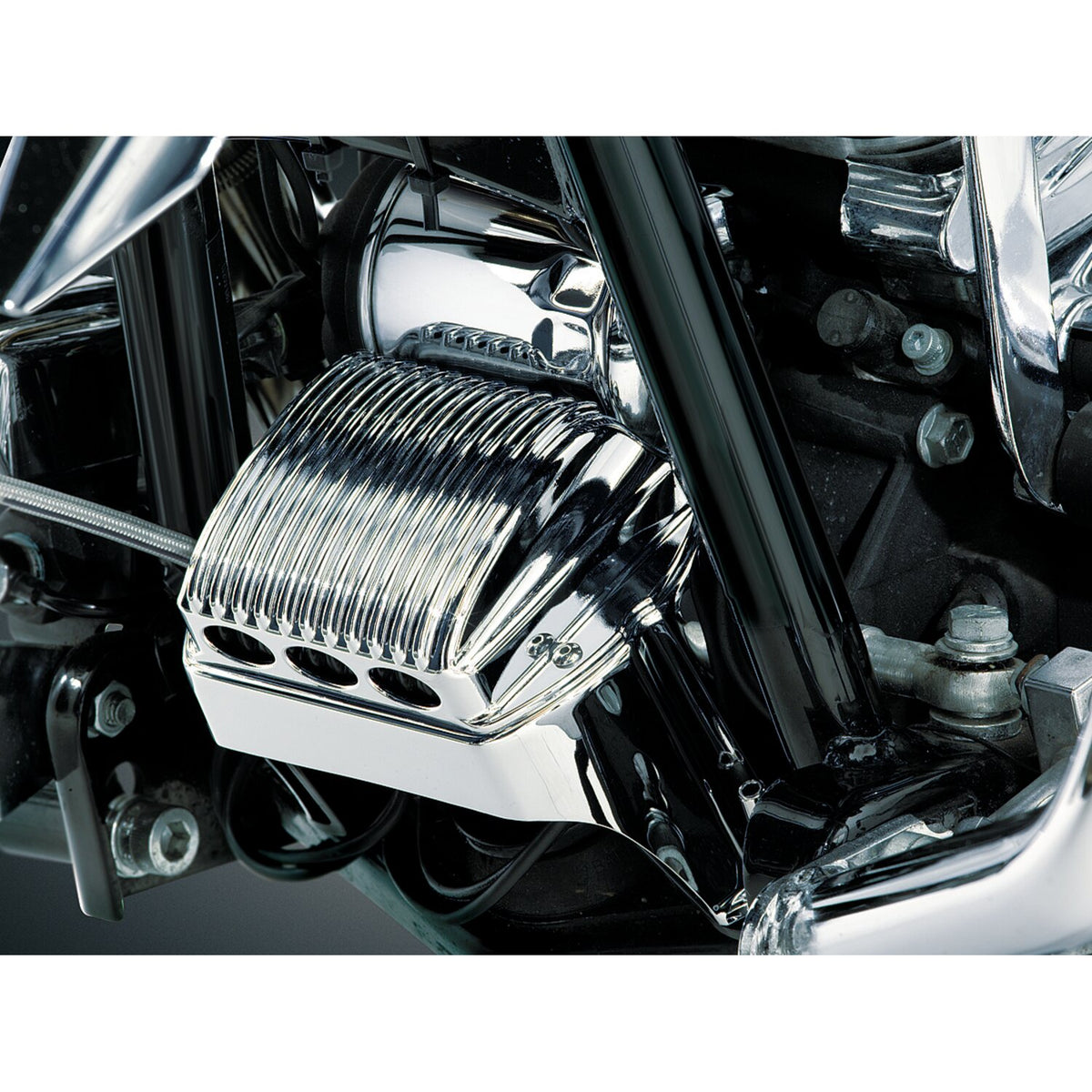 Kuryakyn Touring voltage regulator/rectifier cover - Chrome
