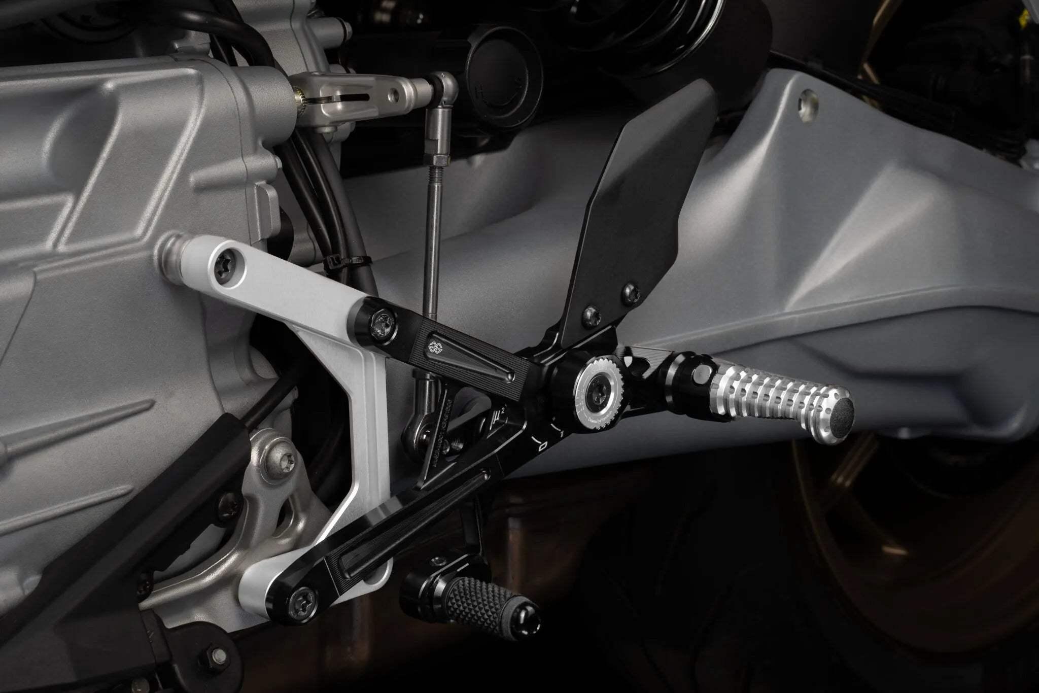 Gilles Tooling Mue2 Rearset - Adjustable Foot Pegs