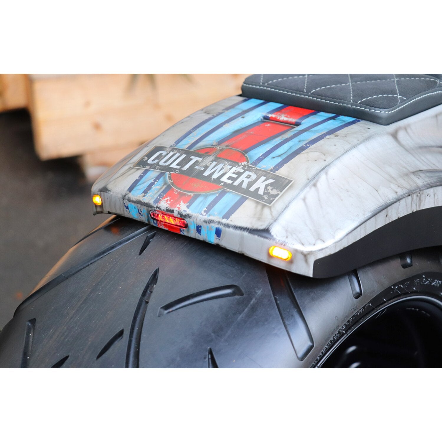 Cult-Werk Softail wide fender kit 'Racing' - 2-up seat