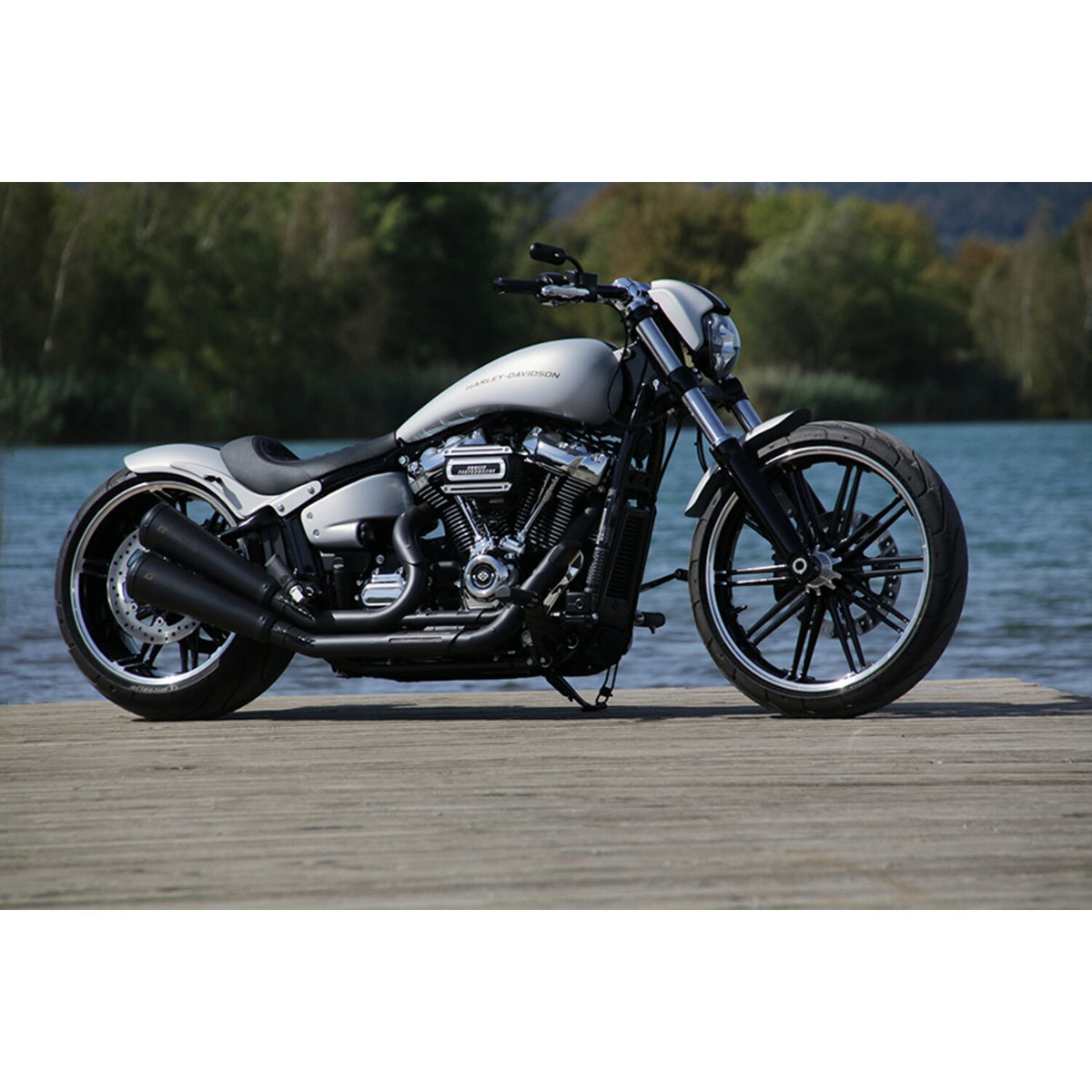 Kodlin stretched 'Breakout' Softail gas tank