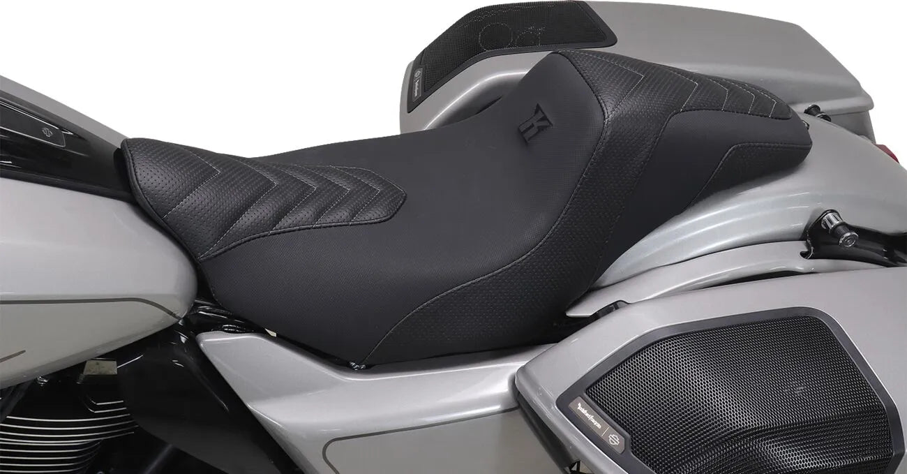 Mustang Kodlin Signature Squareback Seat - For Harley Davidson