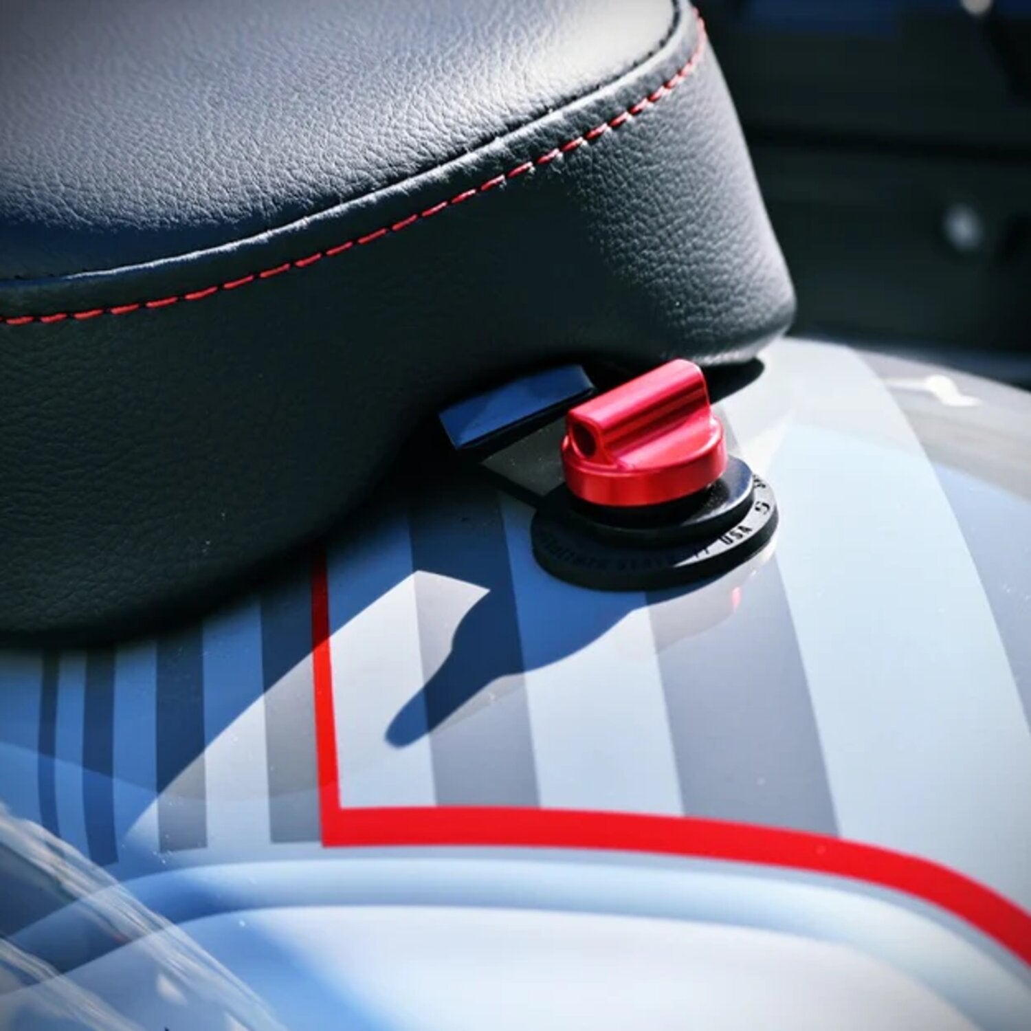 Bare Knuckle Performance seat screw - 1/4-28 - Red