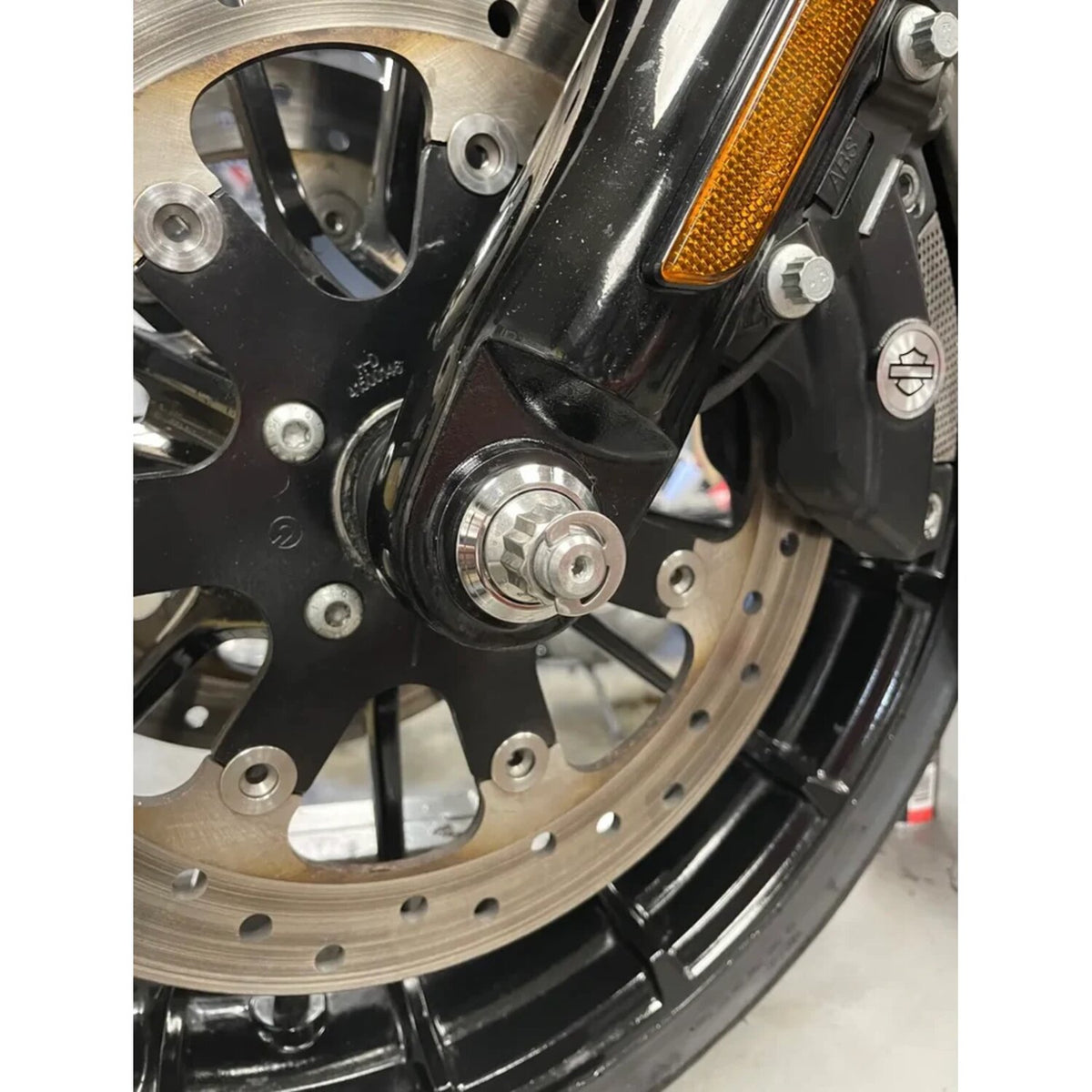 Bare Knuckle Performance stainless axle kit - Front wheel