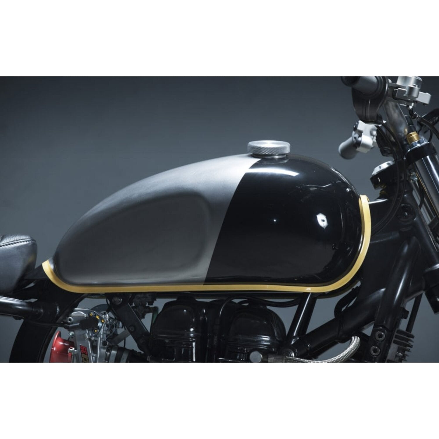 Motone vented gas cap - Clear aluminum