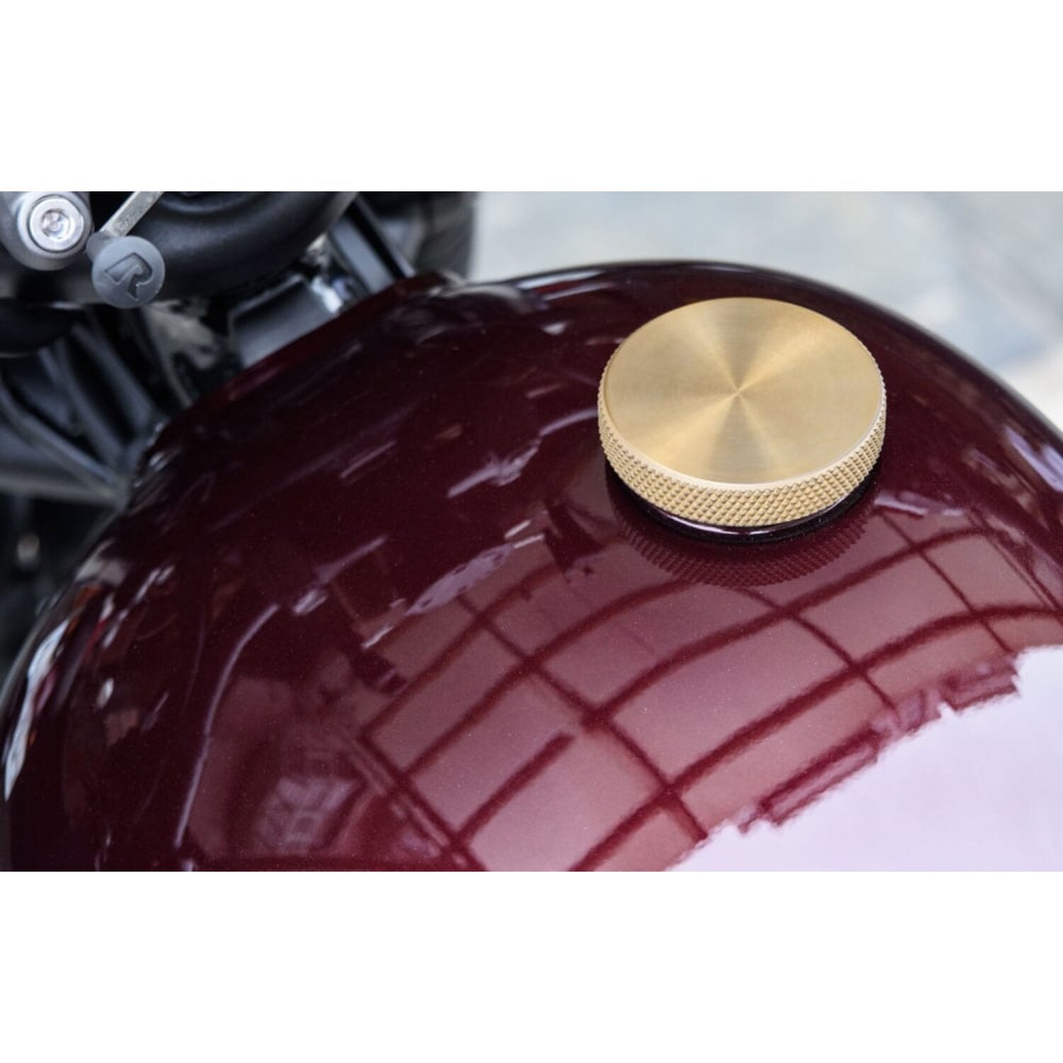 Motone vented gas cap - Brass aluminum
