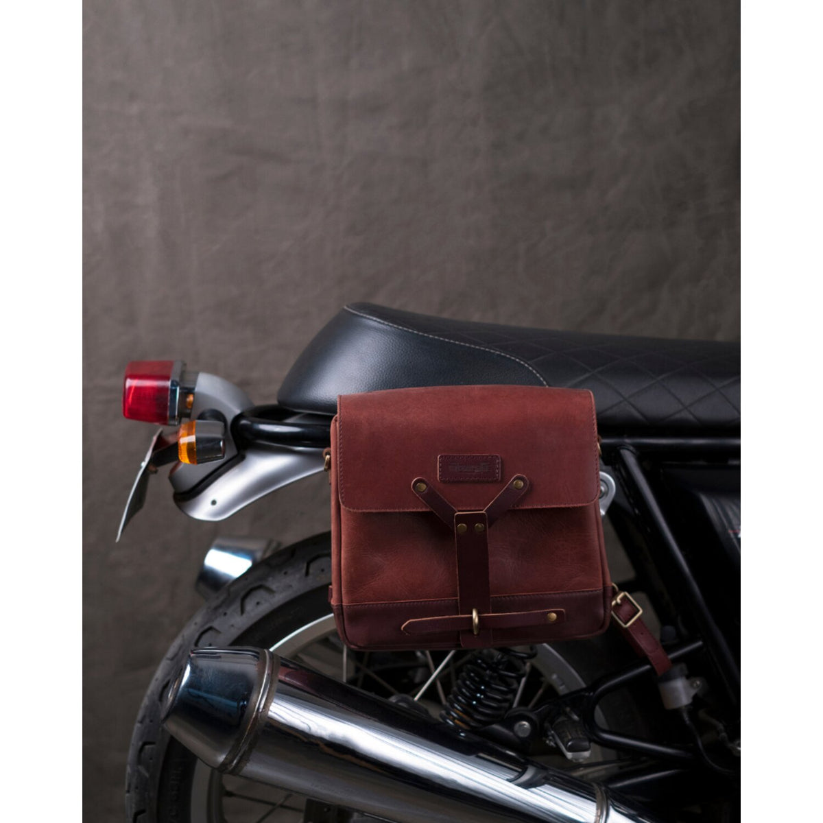 Trip Machine Messenger bag - Cherry Red