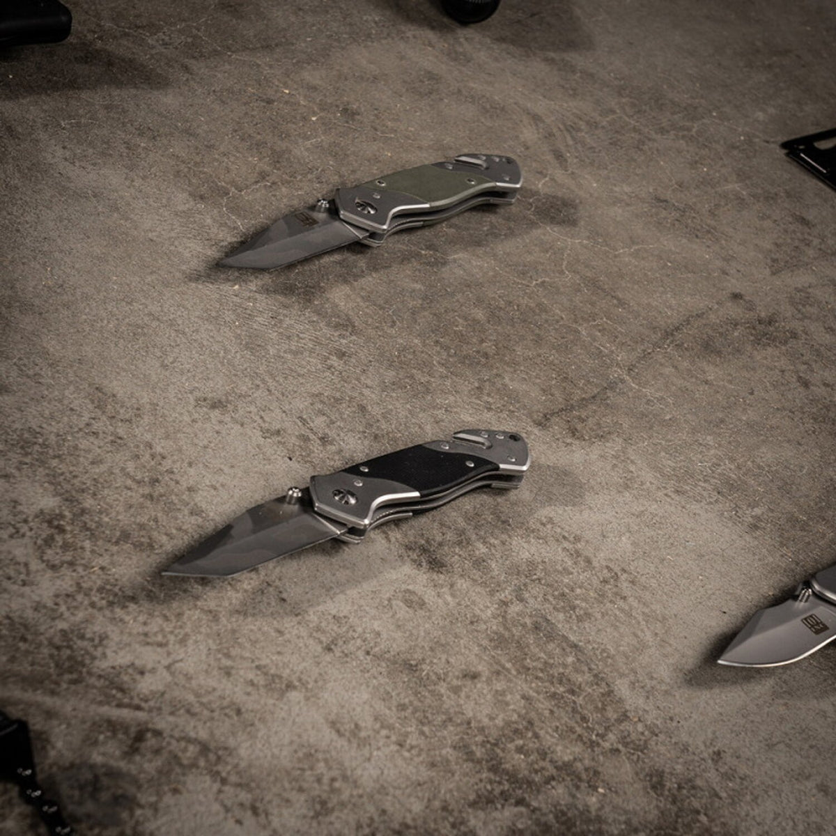Army Surplus H254G10 knife black