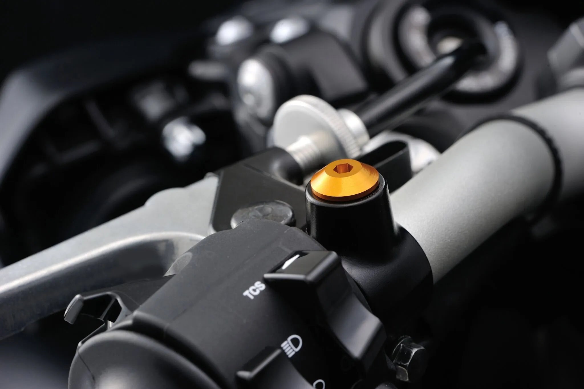 Daytona Mirror Plug Bolt M10 X 1.25 - Gold Anodized