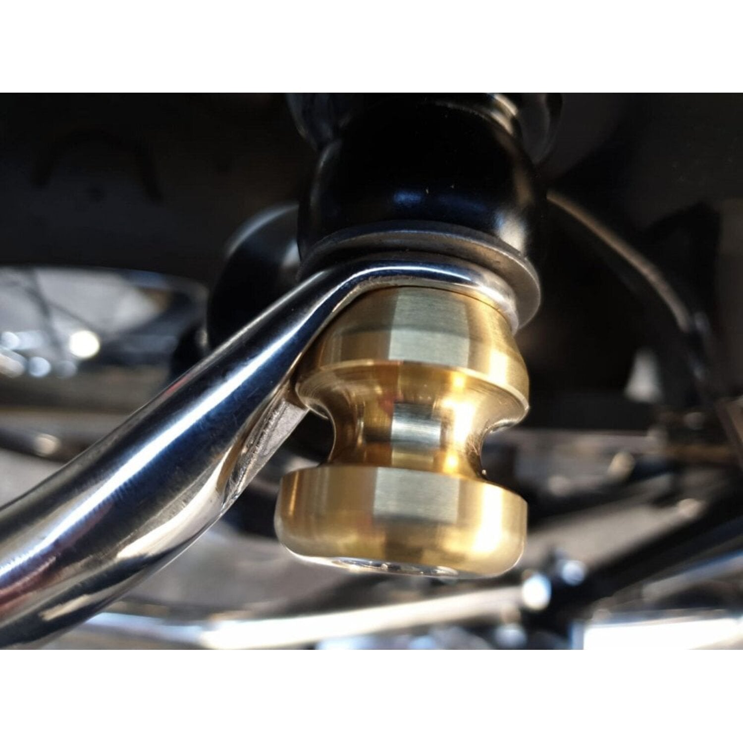 Motone The Capstan! bungee hook attachment - Brass