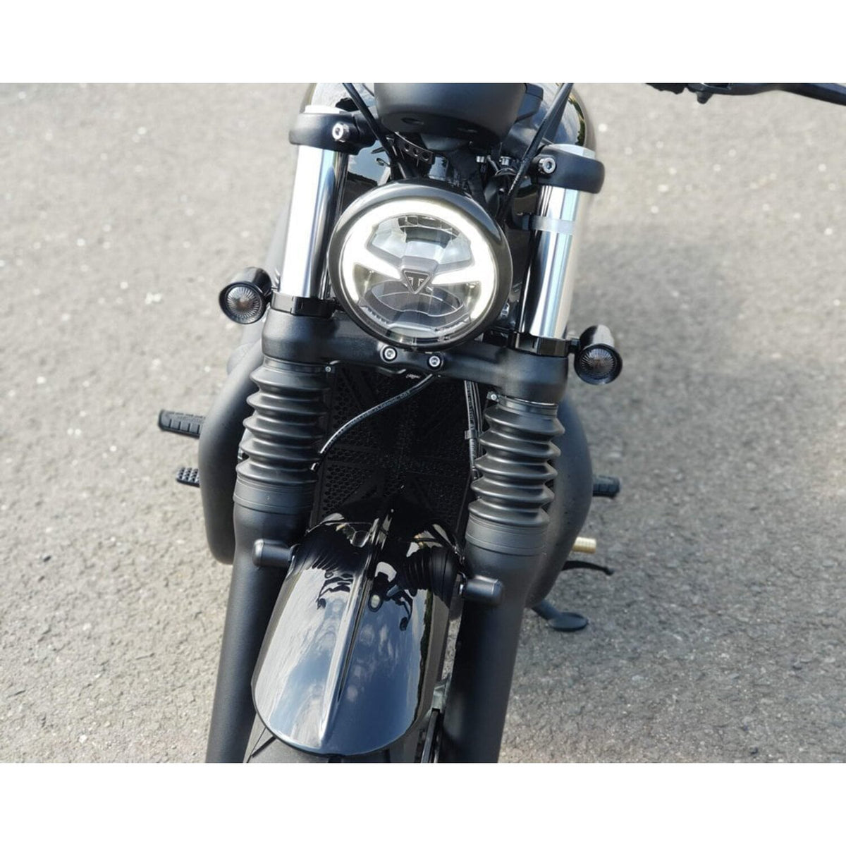 Motone Wrap-around turn signal brackets 47mm forks