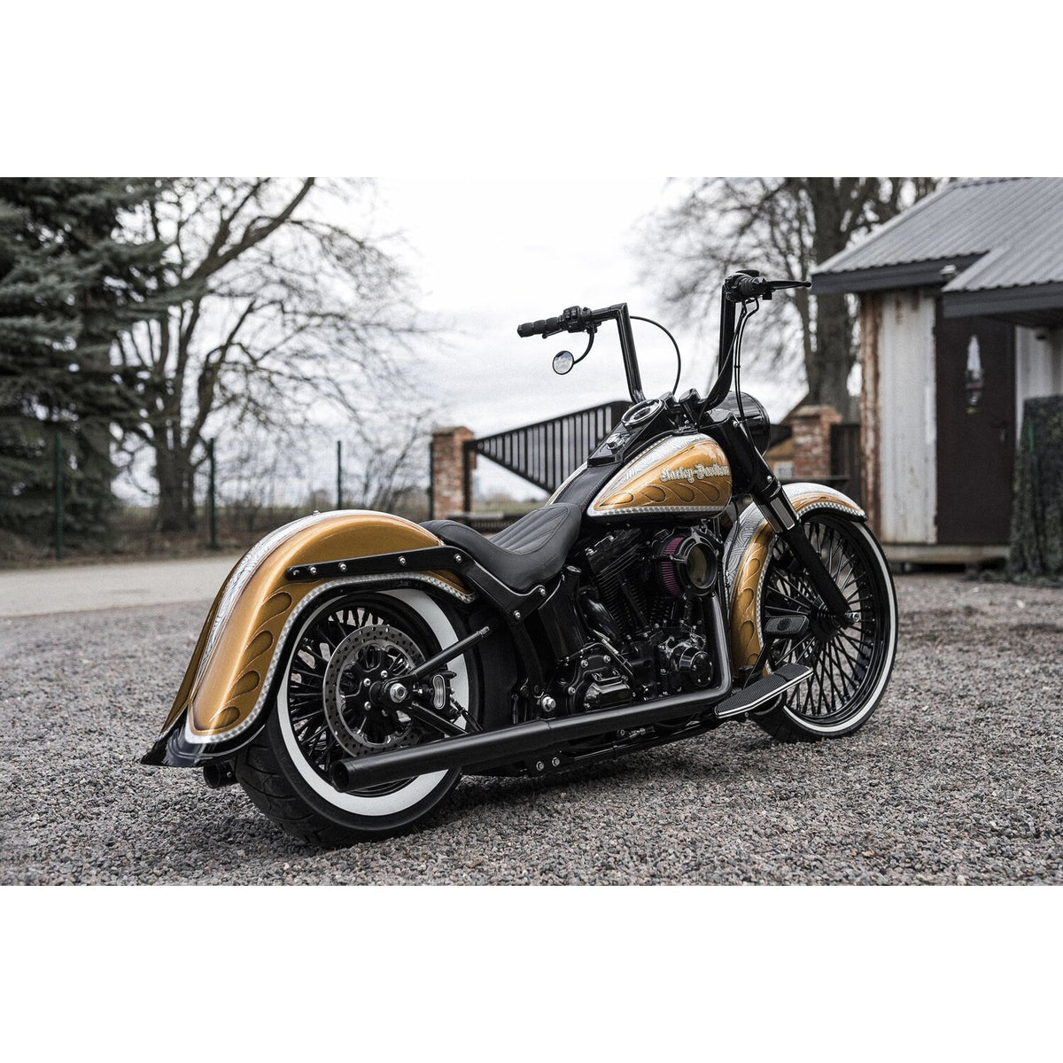 Killer Custom 4" stretched rear fender with classic tip
