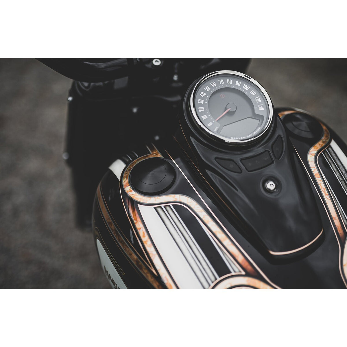 Killer Custom flush-mount fuel cap kit - Black