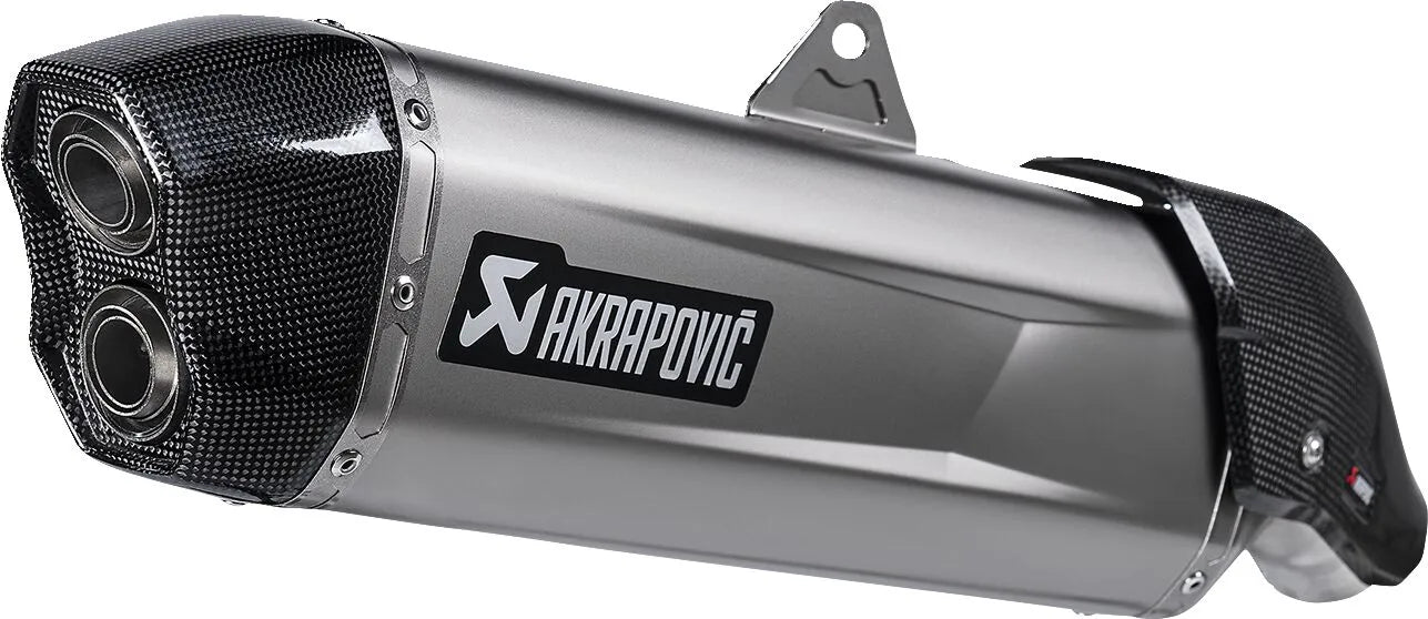 Akrapovic Slip-on Line Ljuddämpare med Kolfiber Ändstycke - ECE Väglaglig