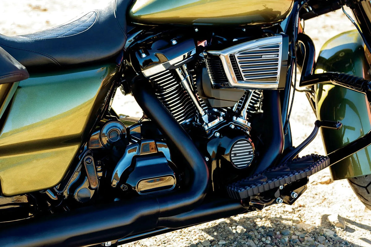 Kuryakyn Precision Transmission Shroud Gloss Black Harley M8