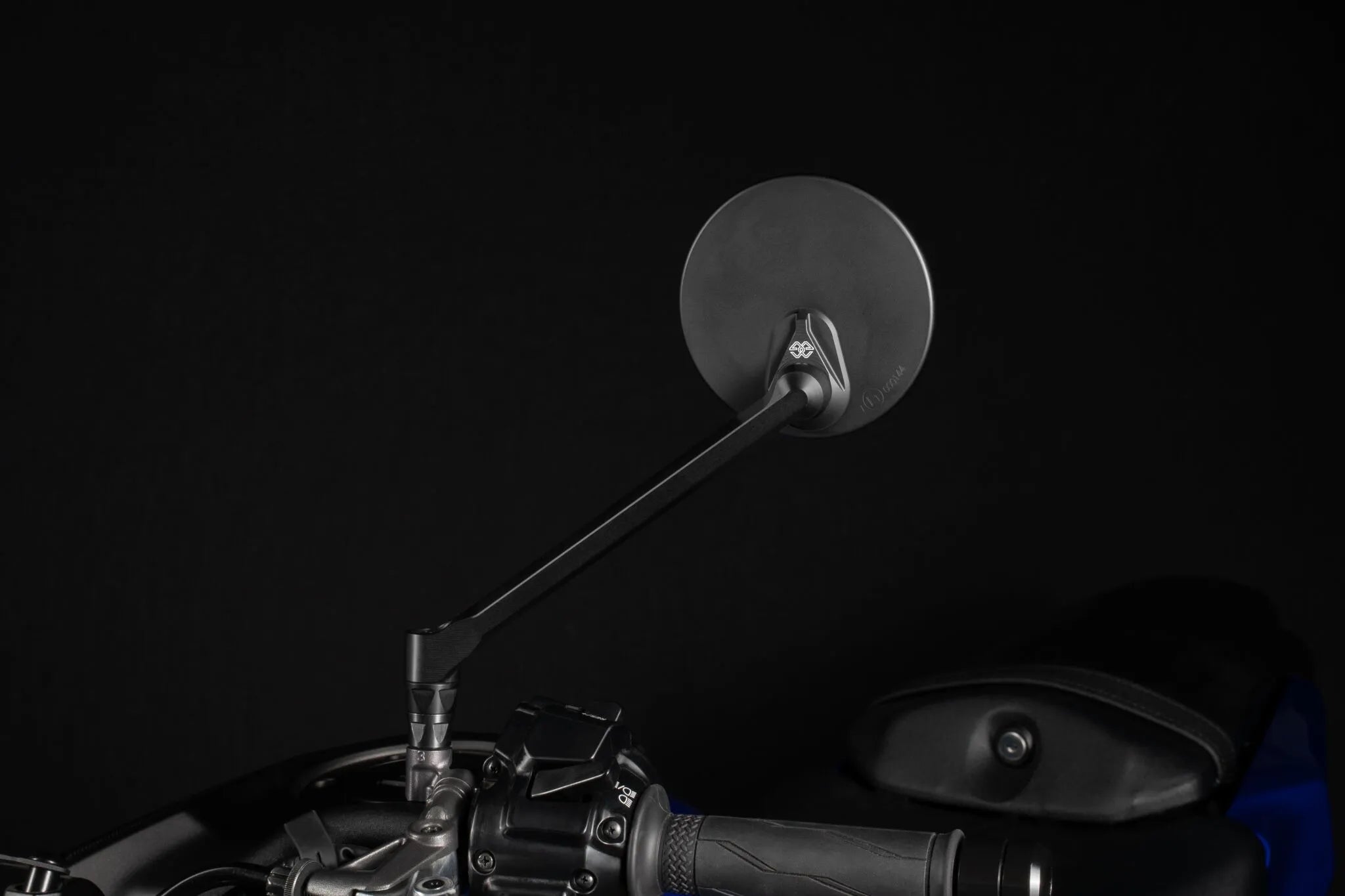 Gilles Tooling Moon Mirror M10