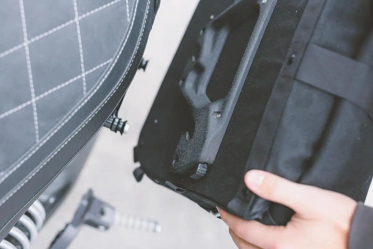 Sw-motech Legend Gear Lc1 Side Bag - Black Right