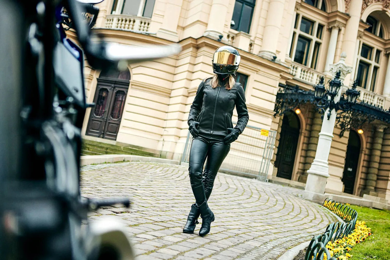 Icon Women's Tuscadero2™ Jacket Foreet Sport - Black