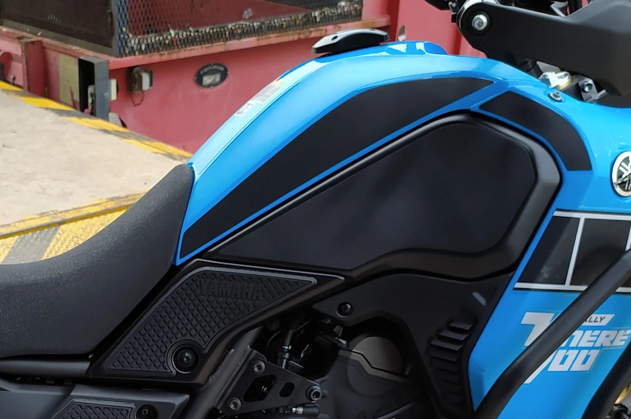 Uniracing Scratch Saver For Yamaha Tenere 700