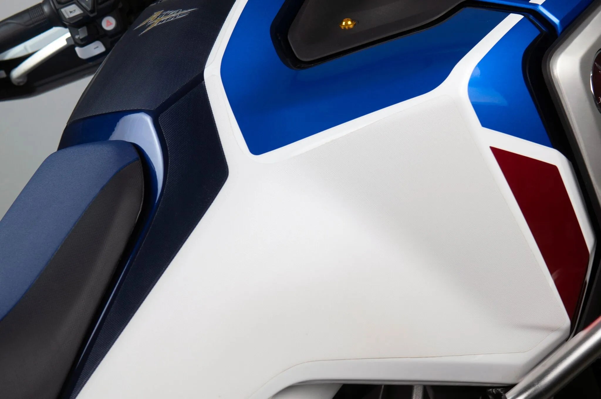 Uniracing Scratch Saver For Honda - Clear Vinyl Tank Protector