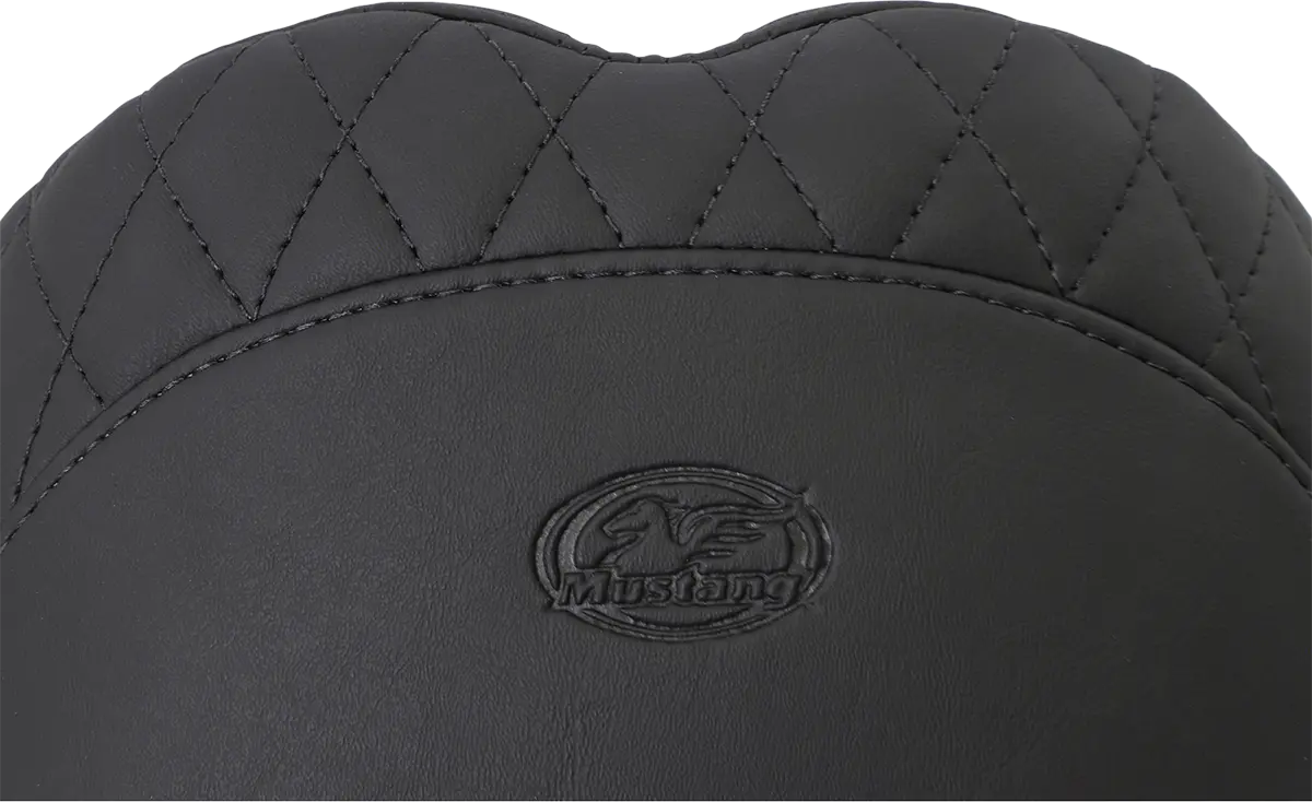 Mustang Tripper Fastback Seat - Yaffe Tank - For Harley Davidson