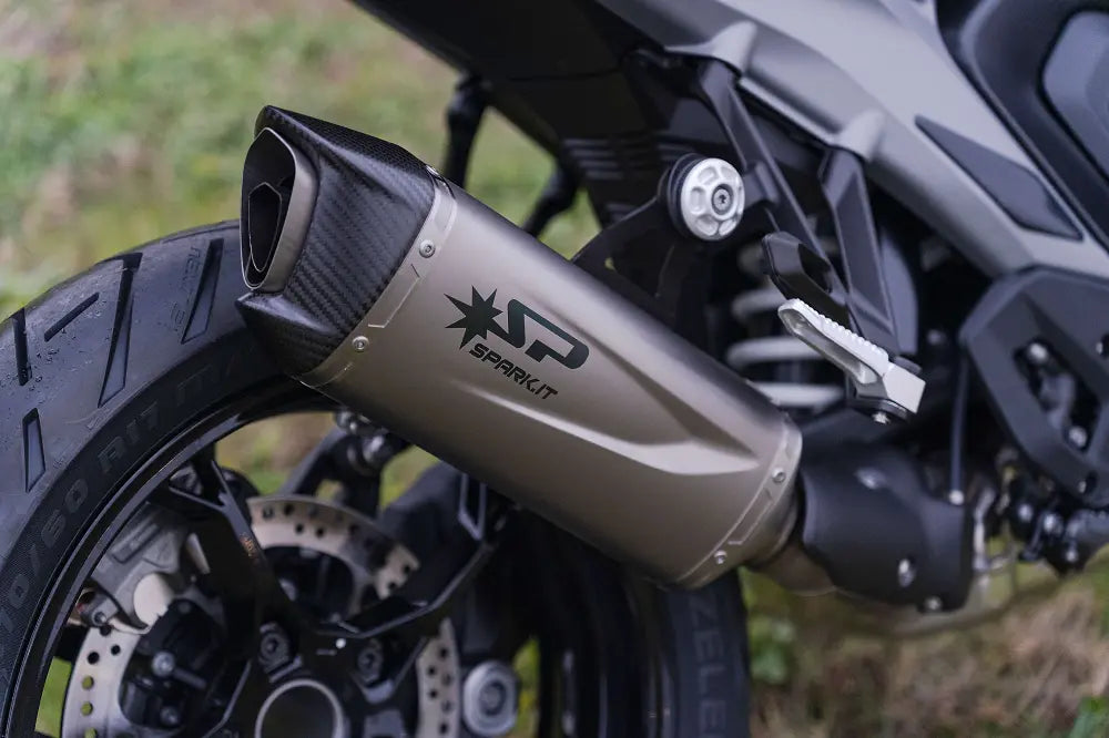 Spark Force Evo Slip-On Avgassystem Med Kolfiber Ändstycke - ECE Väglaglig