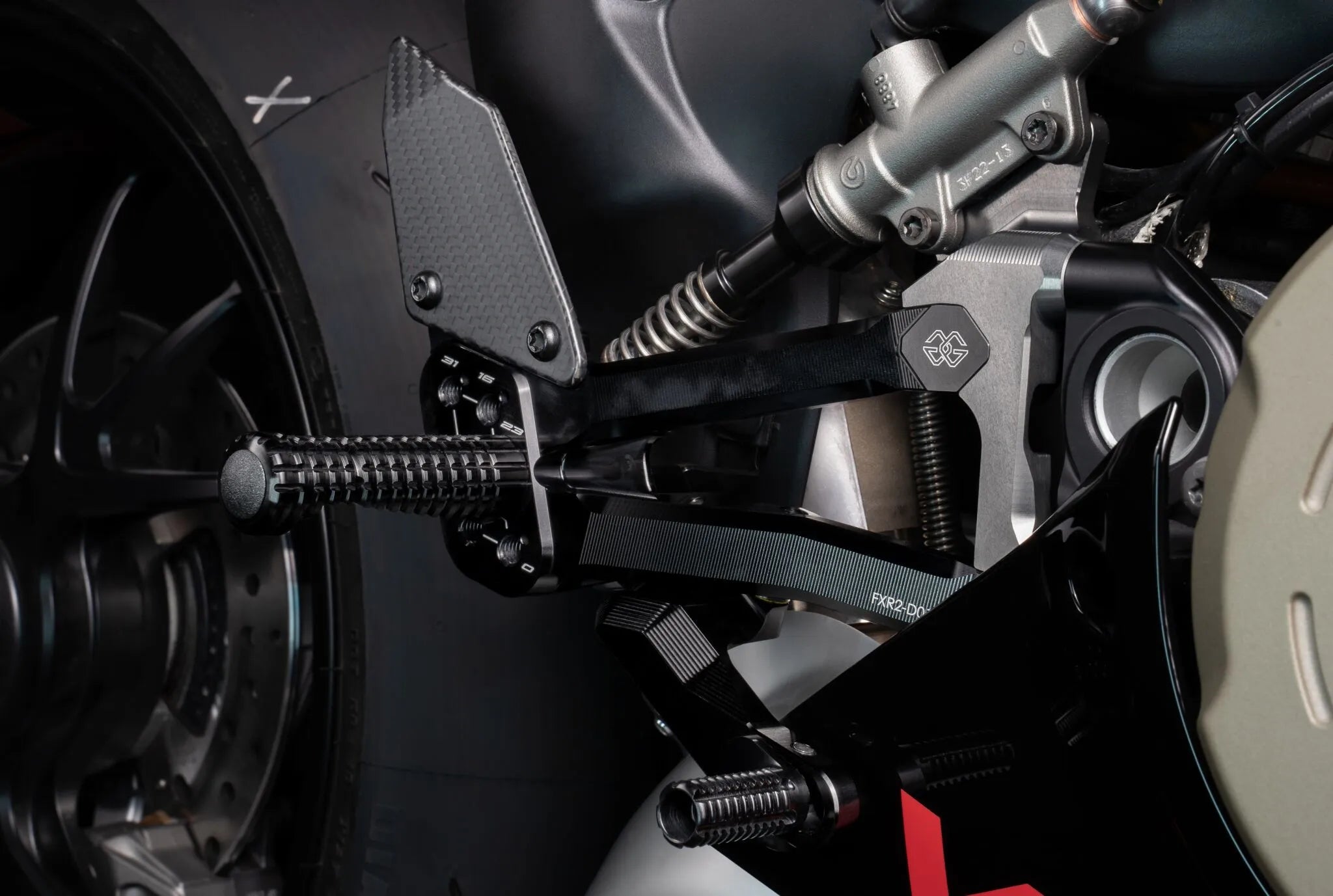 Gilles Tooling Rearset Factor-x - Track Performance