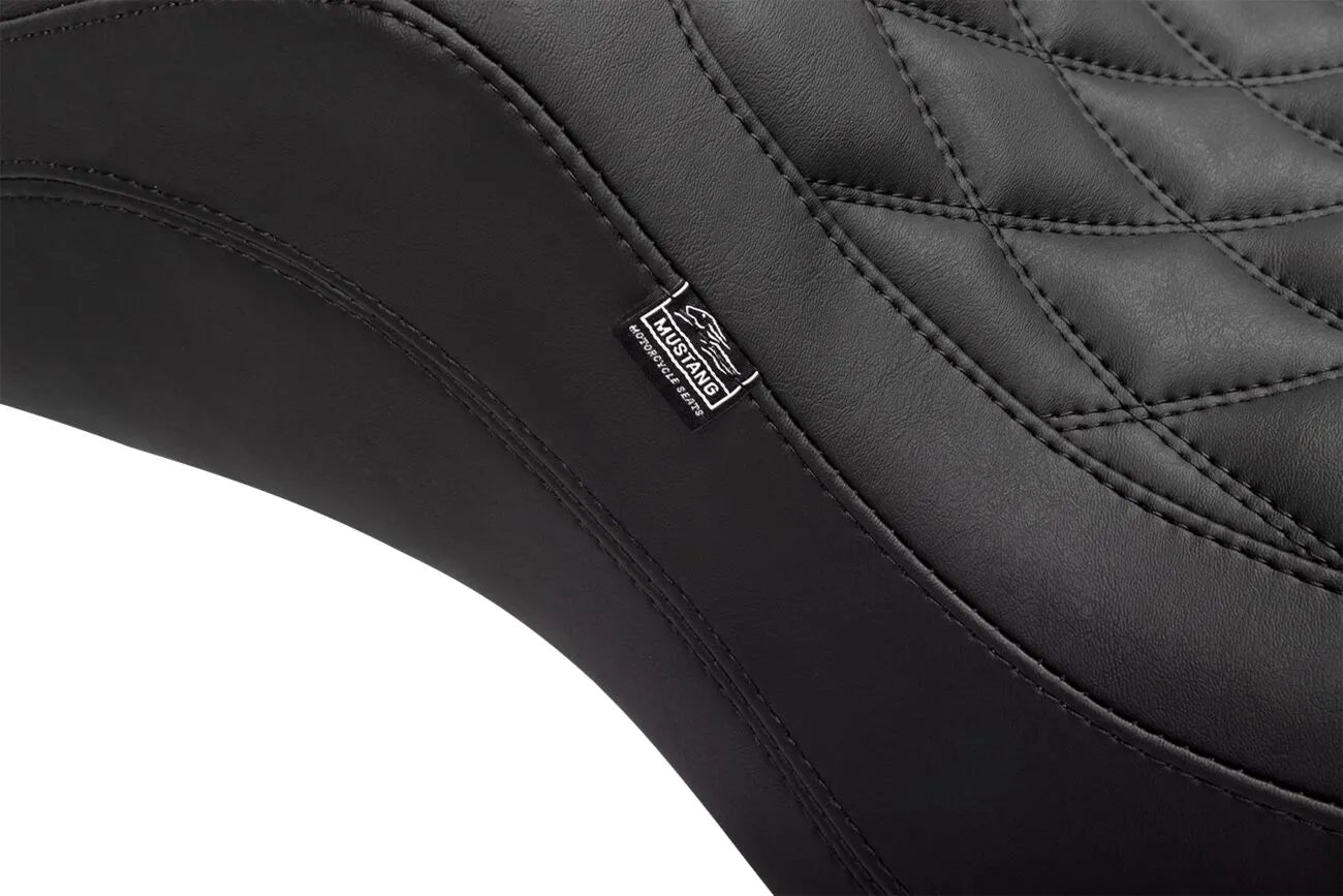 Front Mustang Double Diamond Squareback Seat - For Harley Davidson