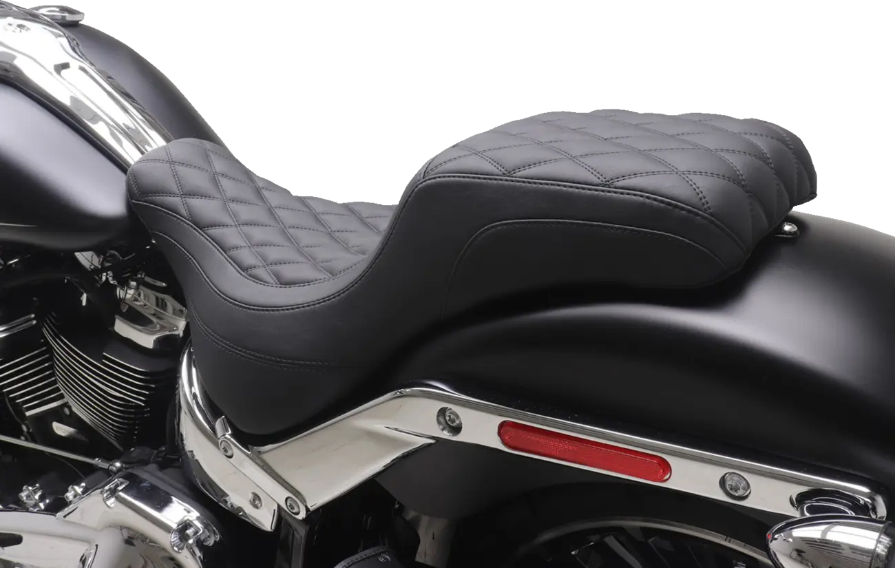 2-Up Mustang Squareback Seat - For Harley Davidson