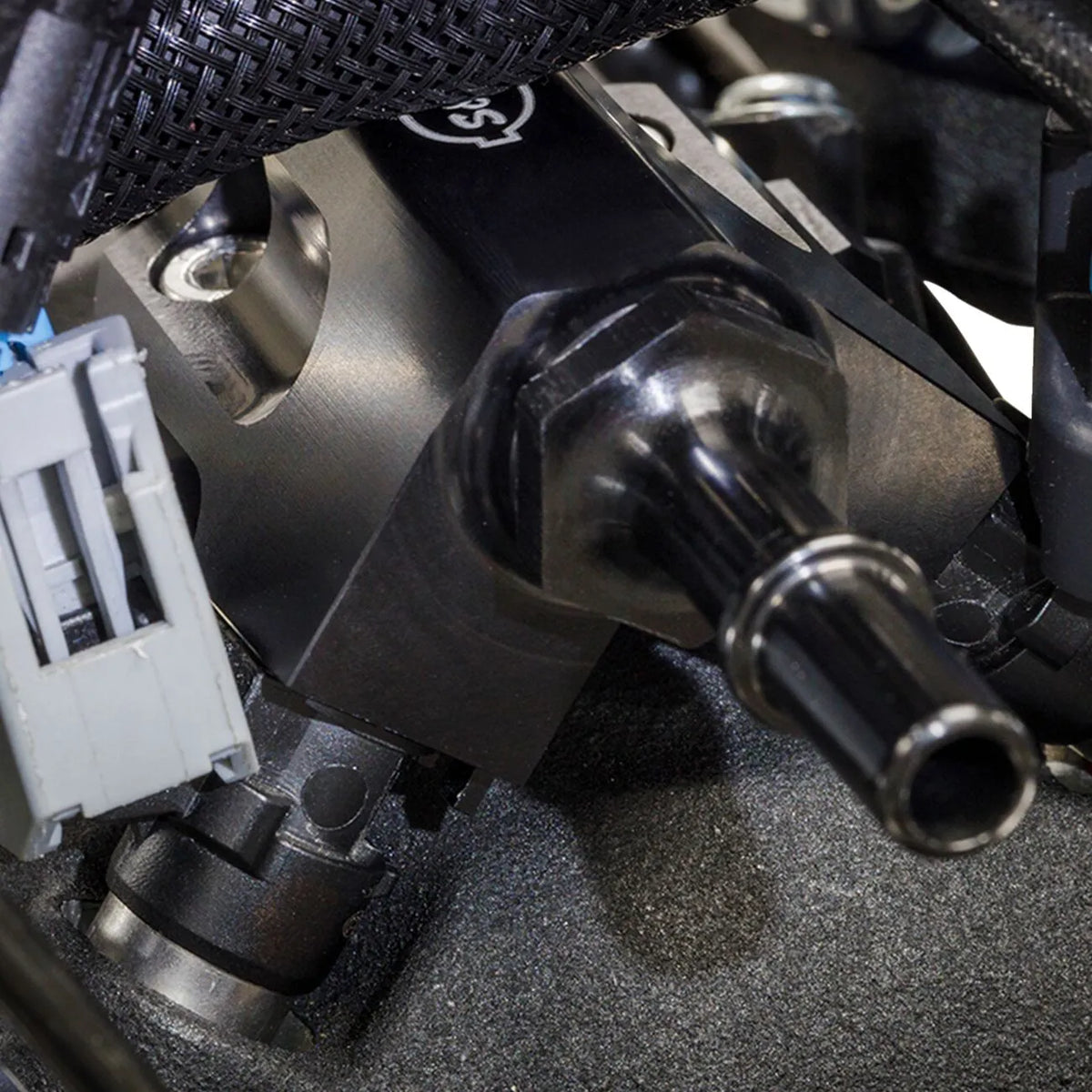 S&S Cycle Billet M8 Black Fuel Rail Kit for Harley Davidson