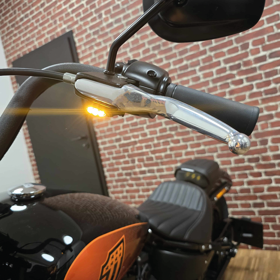 Kellermann "dash" Front Turn Signals – Electric & Light