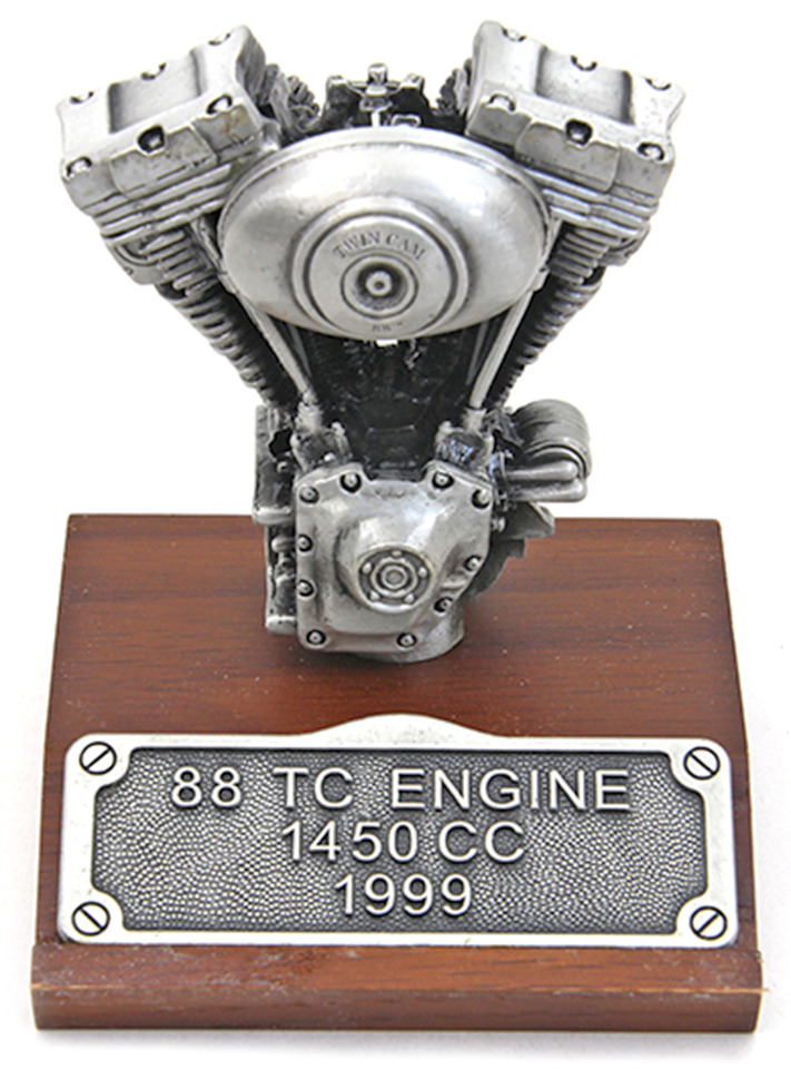 V-Twin Scale 1:8 Model Engines – Helmets