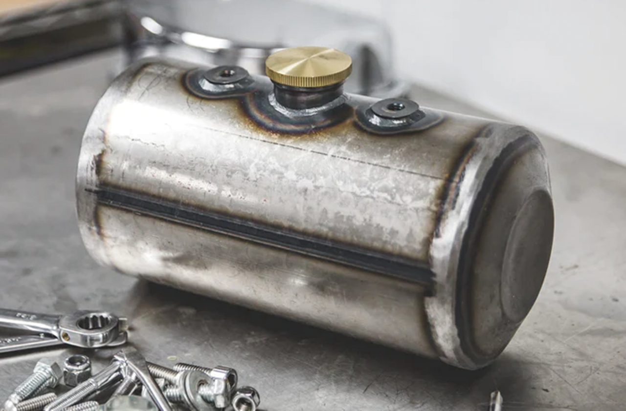 Lowbrow Customs Tank Caps and Weld-In Bungs – Gas- & Oil Tank
