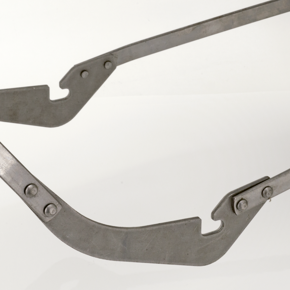 Samwel Supplies Military Style Front Fender for 45CI Models – Fender & Struts