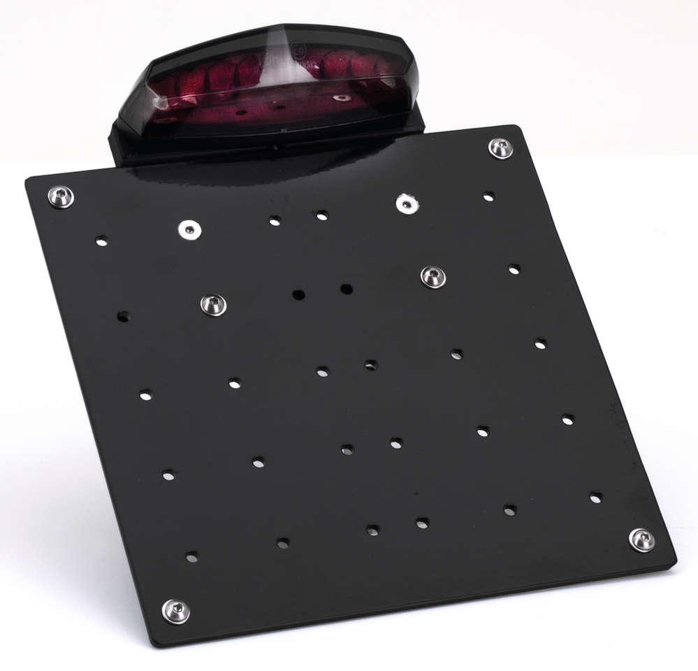 Mcj Lighted License Plate Brackets for Milwaukee Eight Softail – Electric & Light