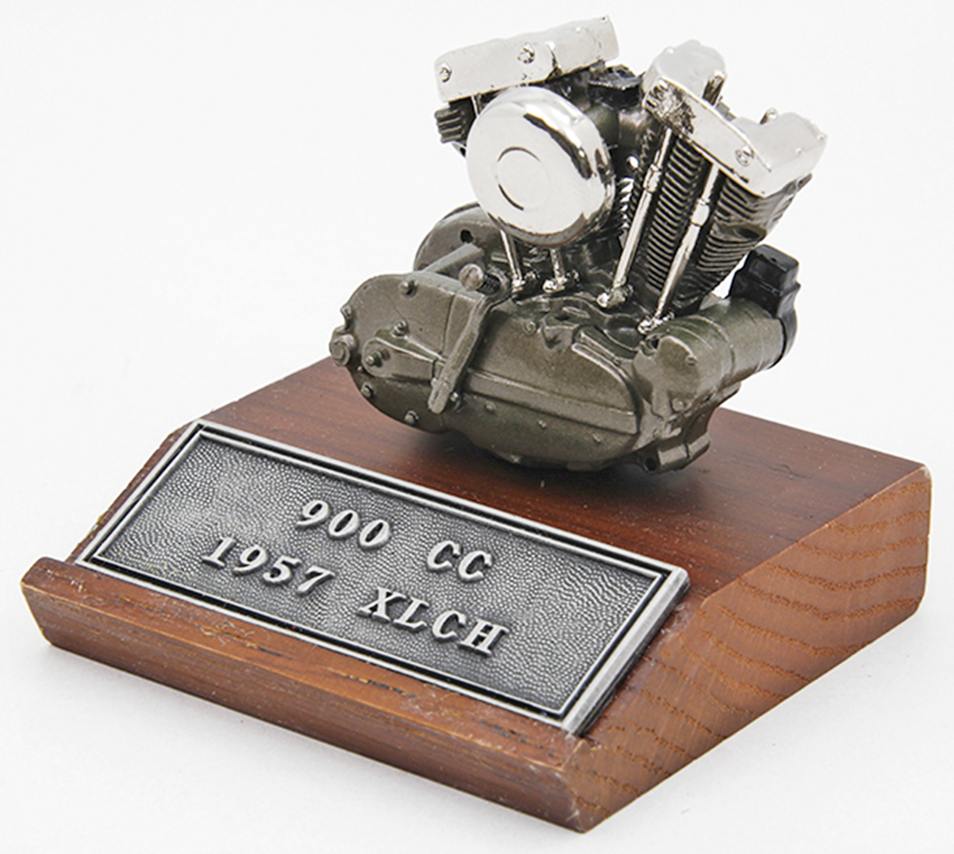 V-Twin Scale 1:8 Model Engines – Helmets